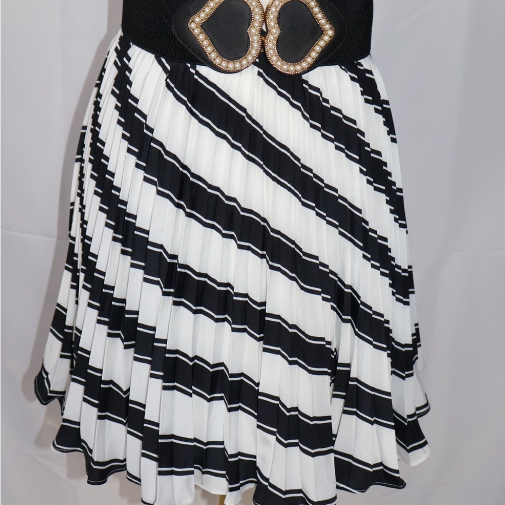 Elegant Black and White Striped Skirt
